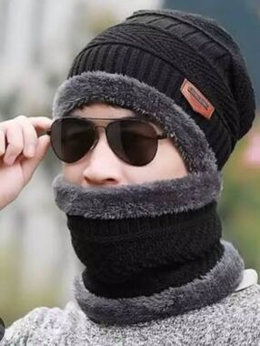 Pugs Olive Color Beanie With A Neck Warmer Fur
